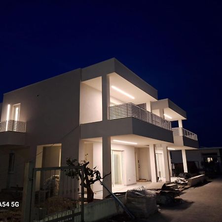 Residence Il Triangolo โรเซโต เดญา อาบรูซซี ภายนอก รูปภาพ