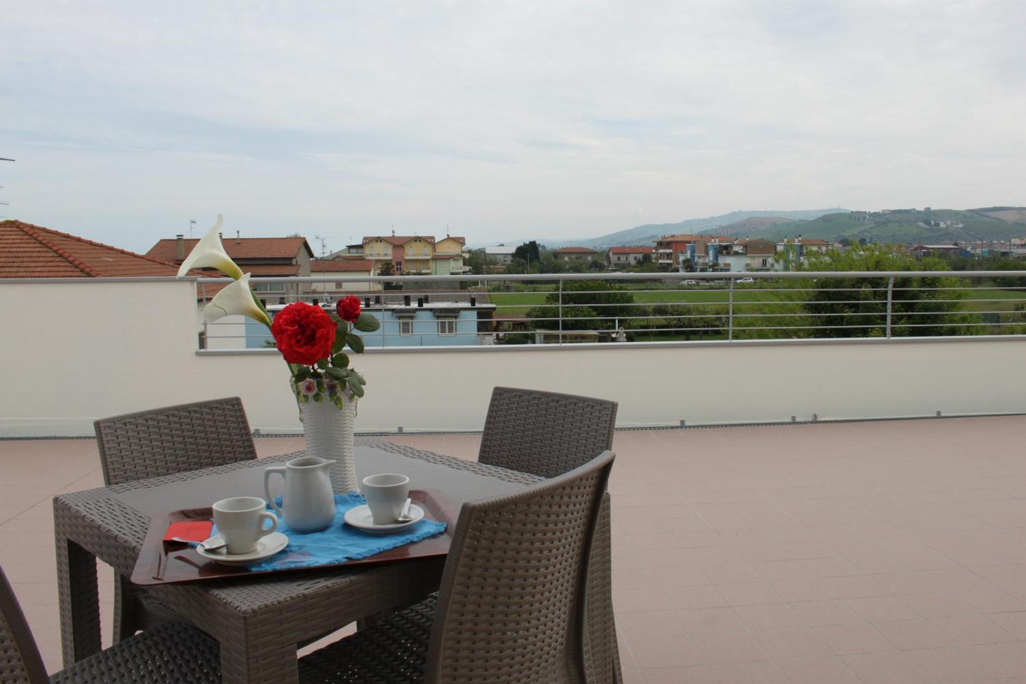 Residence Il Triangolo โรเซโต เดญา อาบรูซซี ภายนอก รูปภาพ